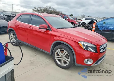 2018 Mercedes-Benz Gla 250 z USA, uszkodzony, nr VIN WDCTG4EB1JJ479027